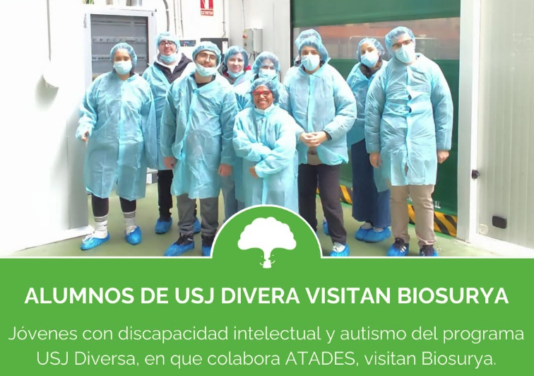 Alumnos del programa USJ DIVERSA durante su visita a Biosurya